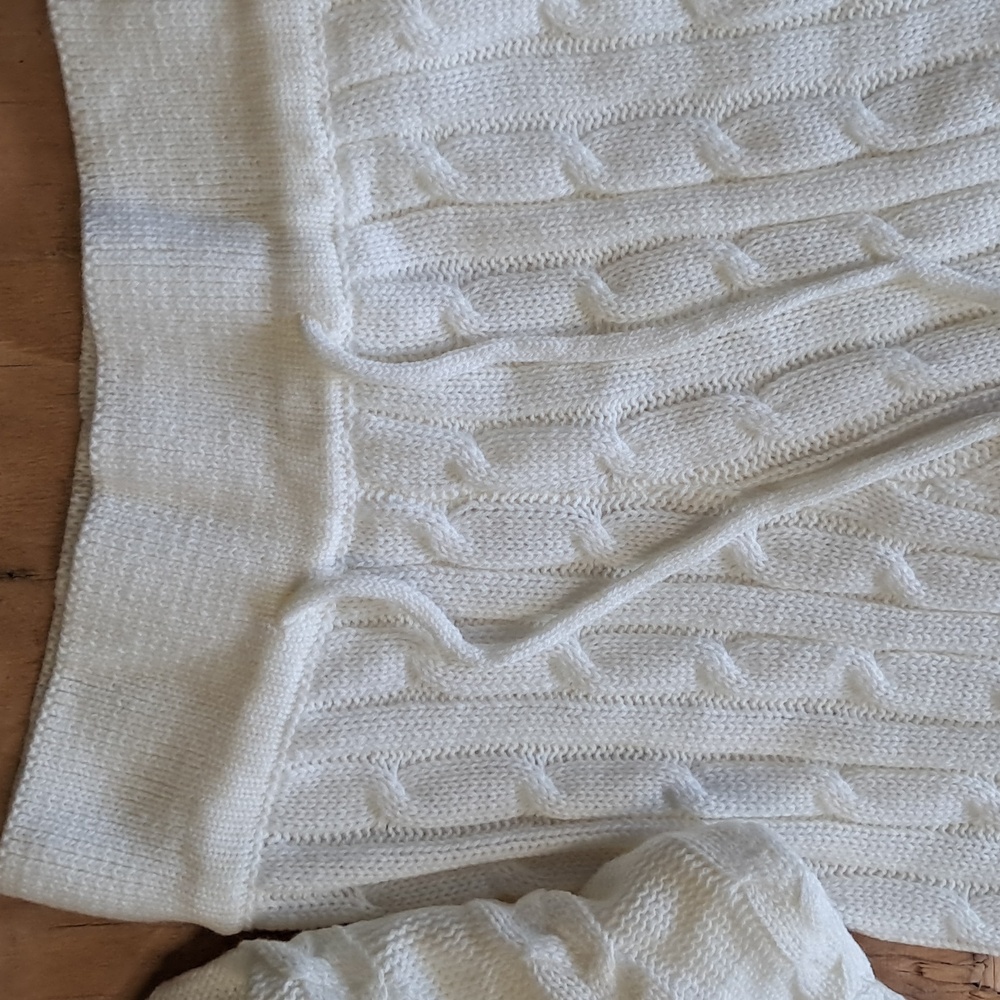 Women’s Cable Knit Cream Sweater and Legging Set - Picture 4 of 5